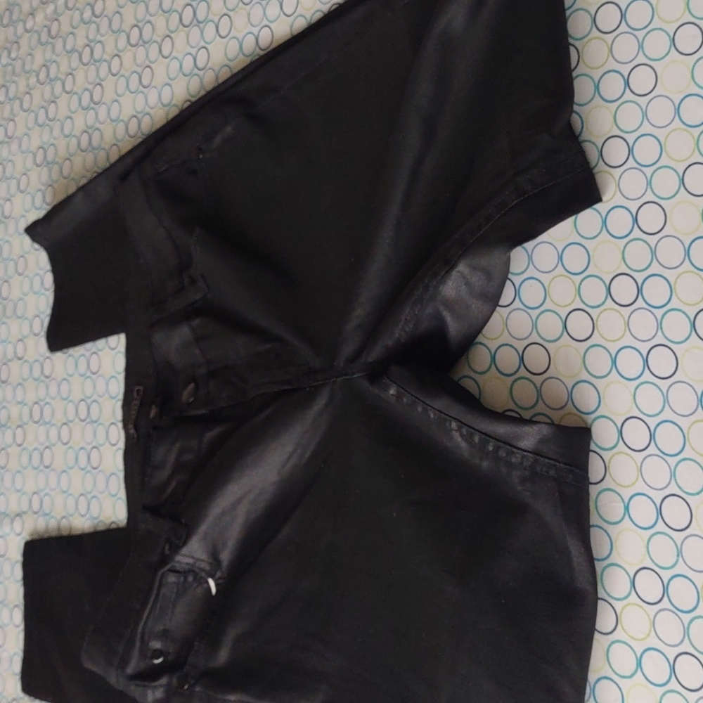 Metaphor Straight leg Pant (Minor Seam Tare by Tag Pull)
